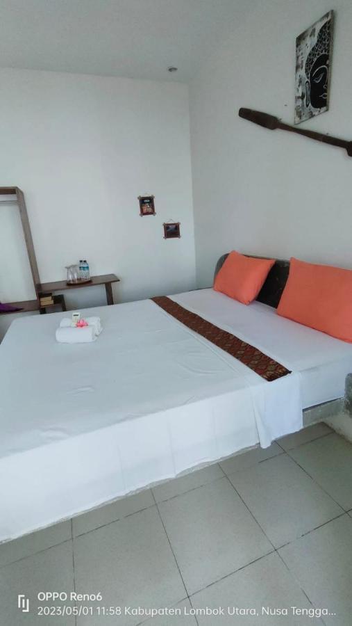 Pineapple Guest House Gili Air Kültér fotó