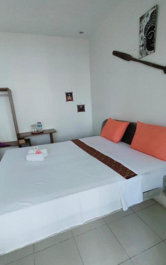 Pineapple Guest House Gili Air Kültér fotó