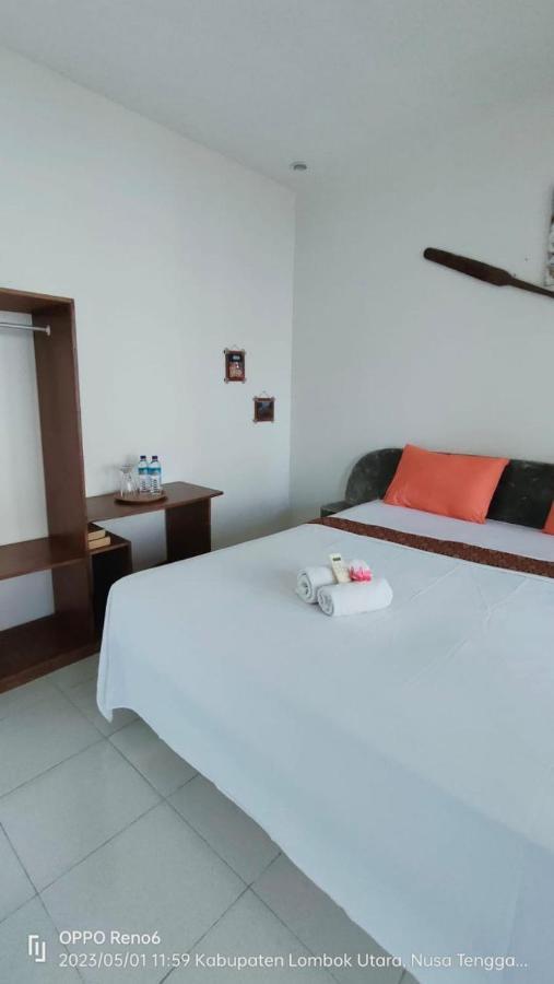 Pineapple Guest House Gili Air Kültér fotó