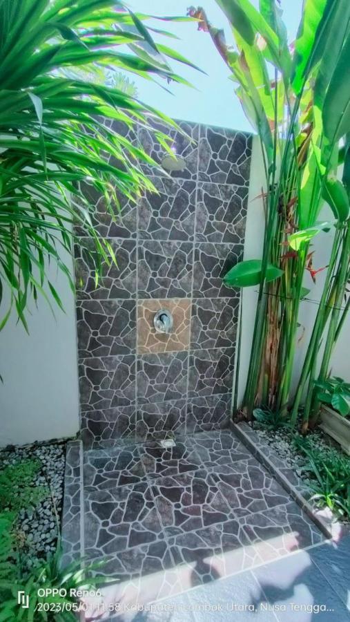 Pineapple Guest House Gili Air Kültér fotó