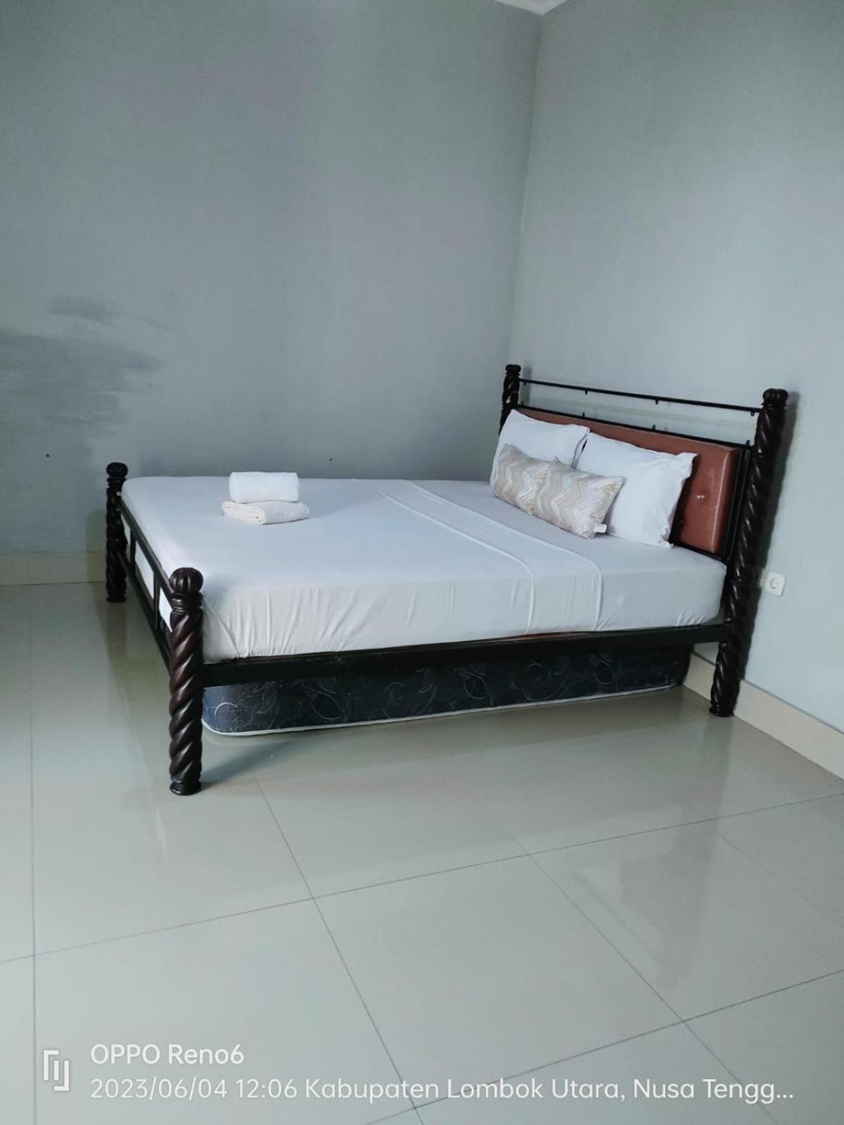 Pineapple Guest House Gili Air Kültér fotó