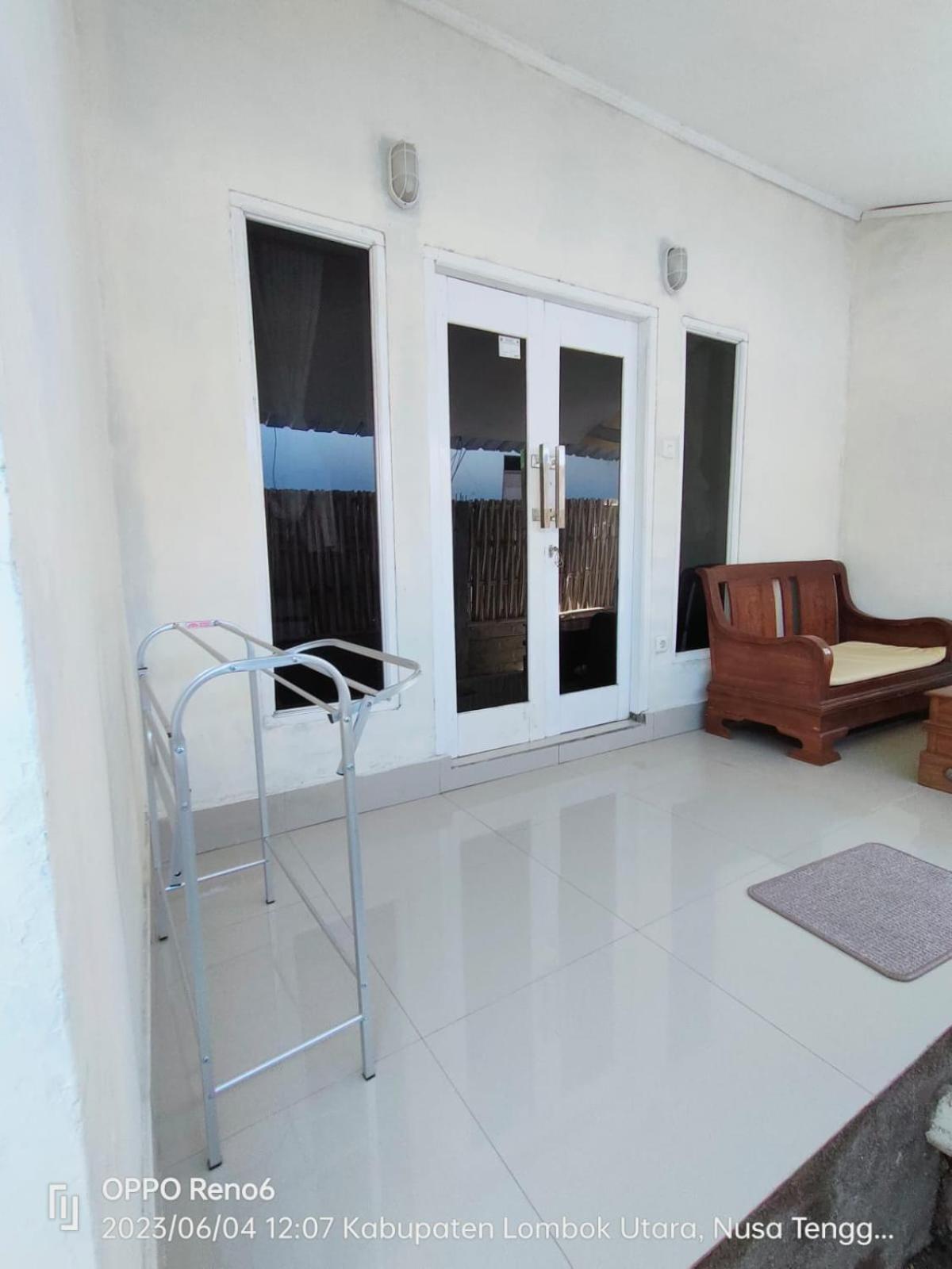 Pineapple Guest House Gili Air Kültér fotó