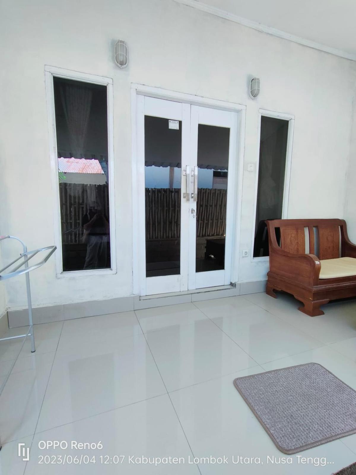 Pineapple Guest House Gili Air Kültér fotó
